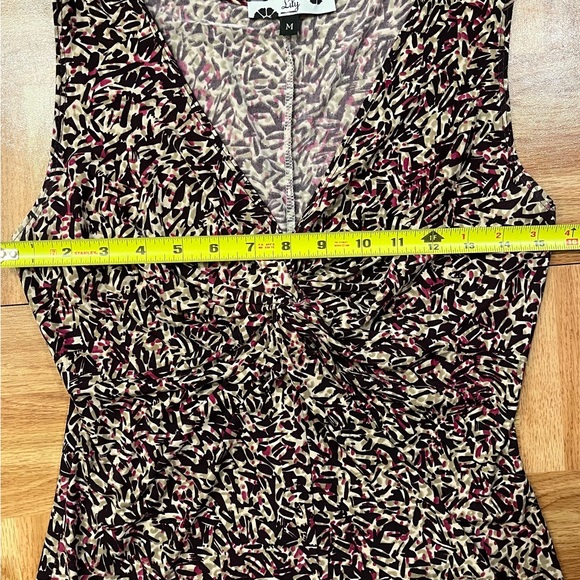 Lily brand size MEDIUM Sleeveless, 96% Polyester 4% Spandex, Gathered Front - Picture 5 of 6